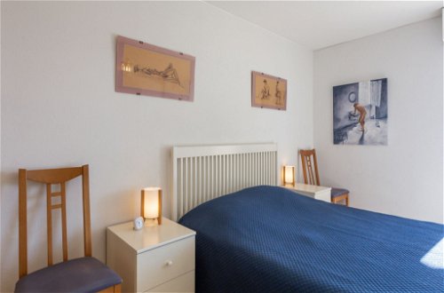 Foto 9 - Apartment mit 2 Schlafzimmern in Le Lavandou mit garten und blick aufs meer