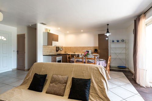 Foto 11 - Casa con 3 camere da letto a Prunelli-di-Fiumorbo con piscina e vista mare