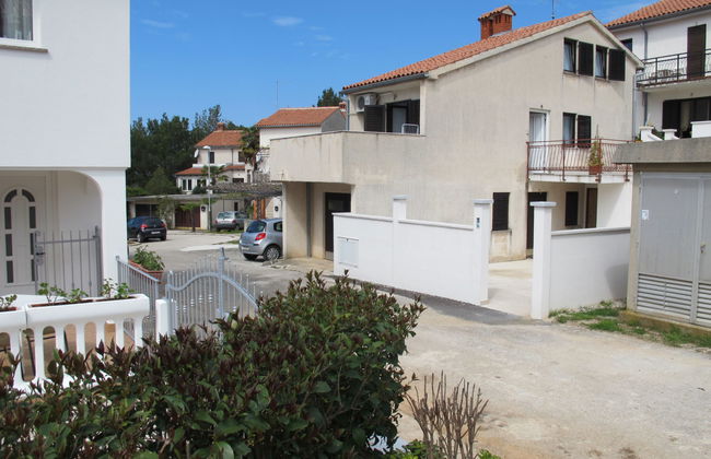 Casa de 2 quartos em Poreč com jardim e terraço - Foto 12