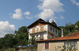 Foto 3 - Apartamento de 2 habitaciones en Aurano con terraza y vistas a la montaña