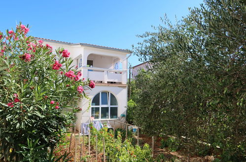 Photo 1 - Appartement de 1 chambre à Vir avec jardin et terrasse