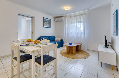 Photo 8 - Appartement de 2 chambres à Omišalj avec jardin et terrasse