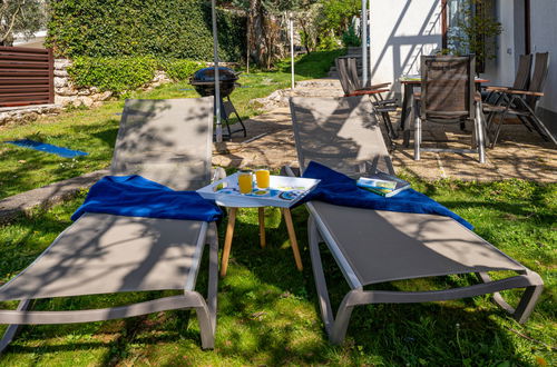 Photo 23 - Appartement de 2 chambres à Omišalj avec jardin et terrasse