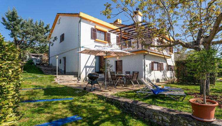 Photo 1 - Appartement de 2 chambres à Omišalj avec jardin et terrasse