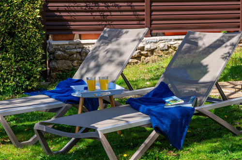Photo 4 - Appartement de 2 chambres à Omišalj avec jardin et terrasse