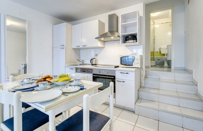 Apartamento de 3 quartos em Omišalj com jardim e terraço - Foto 9
