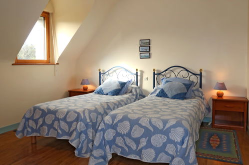 Photo 18 - 5 bedroom House in Crozon with garden and sea view