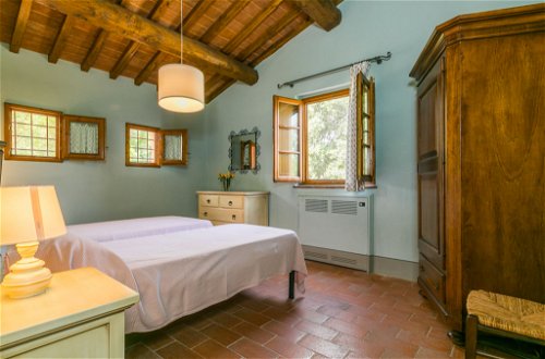 Foto 17 - Appartamento con 2 camere da letto a Castelfiorentino con piscina e giardino