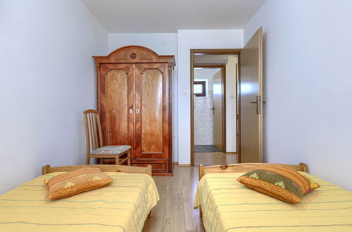 Foto 24 - Casa con 2 camere da letto a Ližnjan con piscina privata e giardino