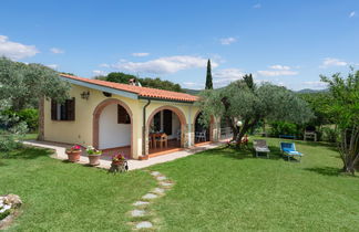 Photo 2 - Maison de 2 chambres à Bibbona avec piscine privée et jardin