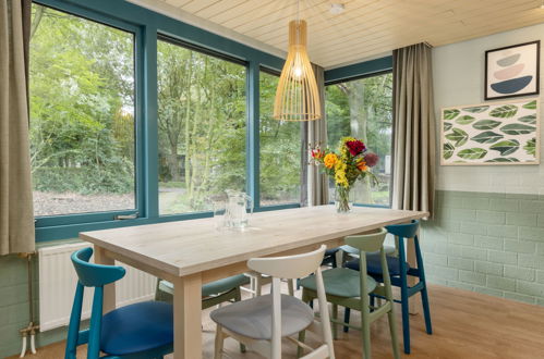 Photo 6 - 4 bedroom House in Stieltjeskanaal with swimming pool and terrace