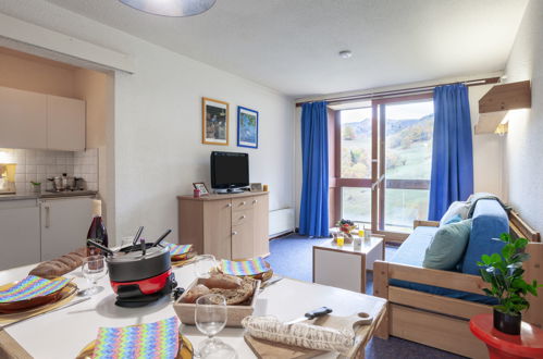 Foto 1 - Appartamento con 1 camera da letto a Villarembert con piscina e vista sulle montagne