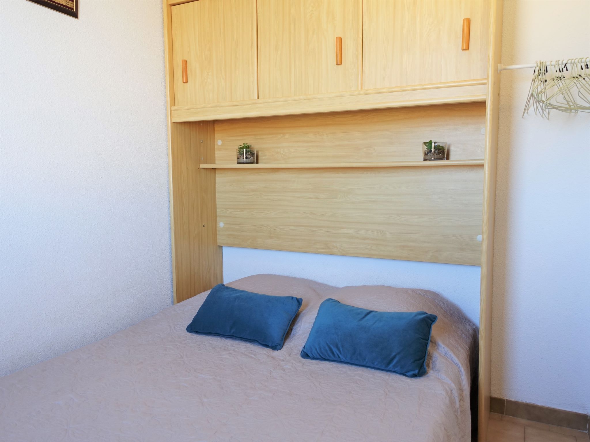 Foto 5 - Appartamento con 1 camera da letto a Fleury con piscina e vista mare