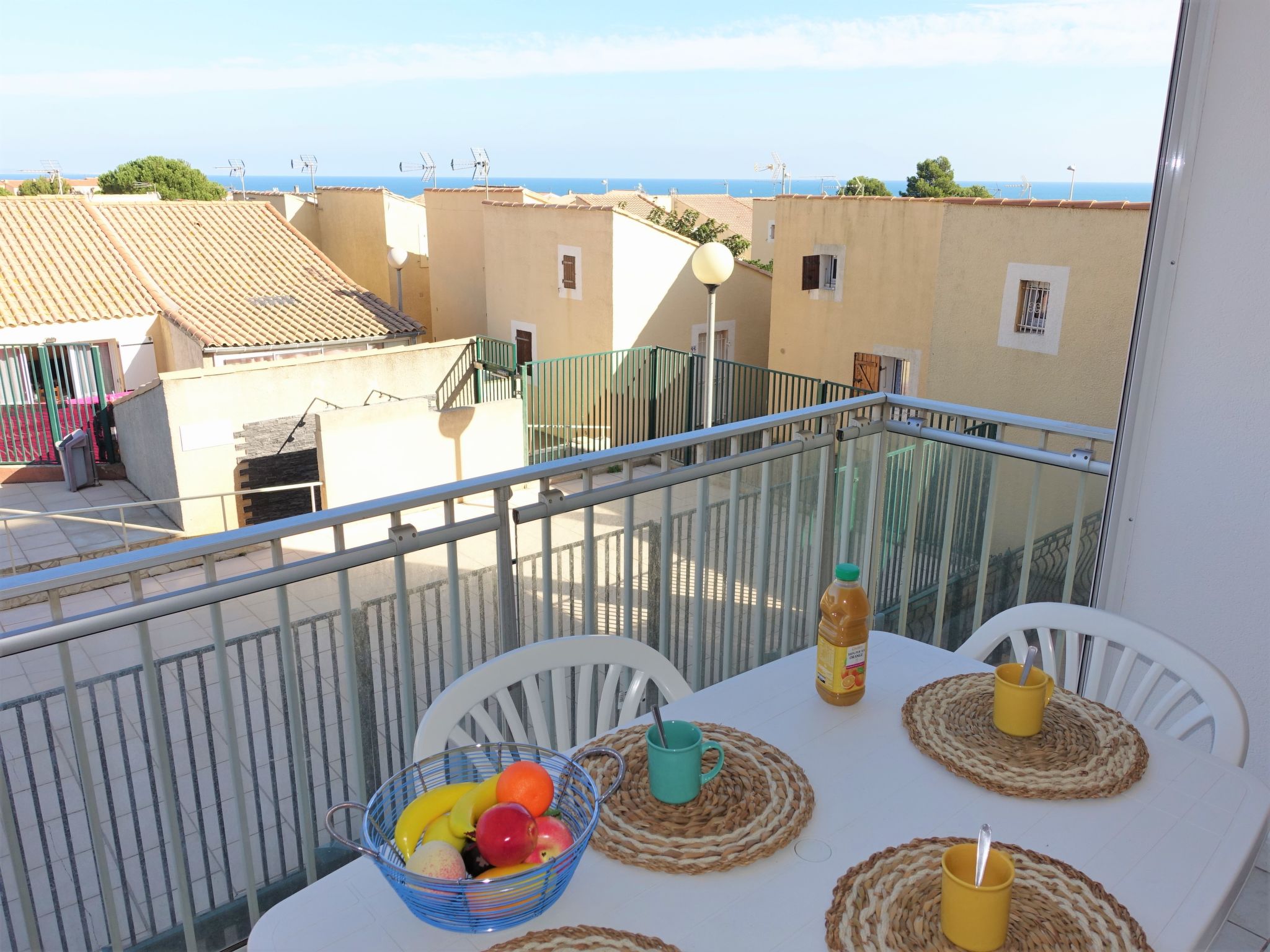 Photo 12 - 1 bedroom Apartment in Fleury with swimming pool and sea view