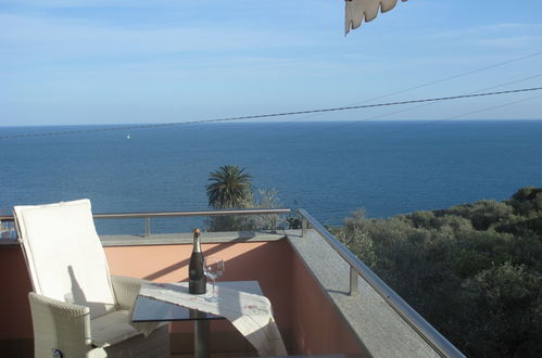 Photo 16 - 1 bedroom Apartment in Imperia with garden and terrace