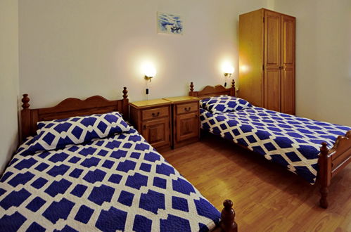 Foto 15 - Appartamento con 2 camere da letto a Tisno con terrazza e vista mare