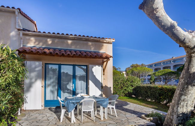 Casa de 3 quartos em Le Lavandou com piscina e jardim - Foto 1