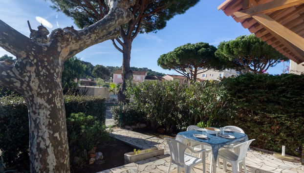 Casa de 3 quartos em Le Lavandou com piscina e jardim - Foto 2