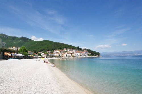 Foto 16 - Apartamento de 1 quarto em Mošćenička Draga com vistas do mar