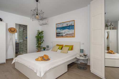Foto 3 - Apartment mit 1 Schlafzimmer in Torremolinos mit schwimmbad und blick aufs meer