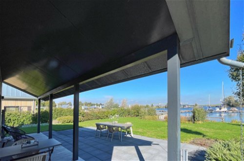 Photo 15 - 1 bedroom House in Tholen with sea view