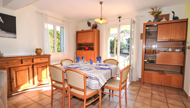 4 bedroom House in Saint-Rémy-de-Provence with garden and terrace - Photo 5