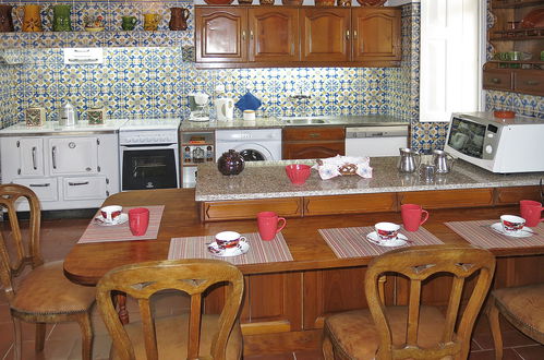 Photo 10 - 5 bedroom House in Ponte de Lima with swimming pool and garden