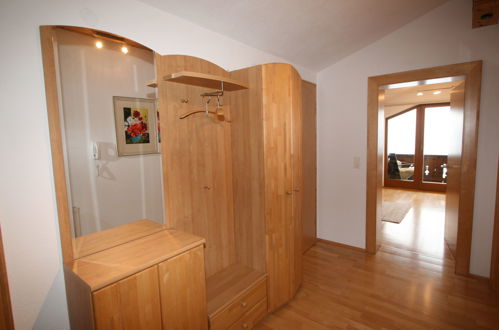 Photo 12 - Appartement de 1 chambre à Fügen avec vues sur la montagne