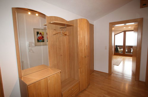 Foto 17 - Apartamento de 3 quartos em Fügen com jardim