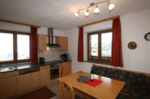 Foto 24 - Apartamento de 2 quartos em Fügen com vista para a montanha