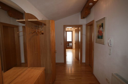 Photo 14 - Appartement de 1 chambre à Fügen avec vues sur la montagne