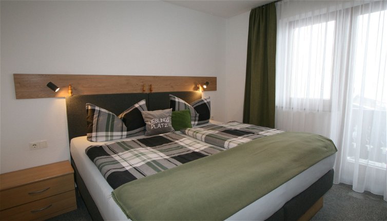 Foto 1 - Appartamento con 2 camere da letto a Fügen con vista sulle montagne