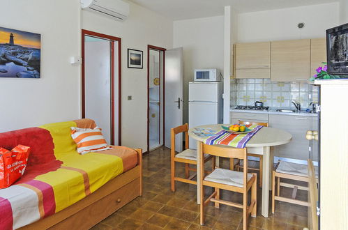 Foto 8 - Apartamento de 1 quarto em San Michele al Tagliamento com piscina e terraço