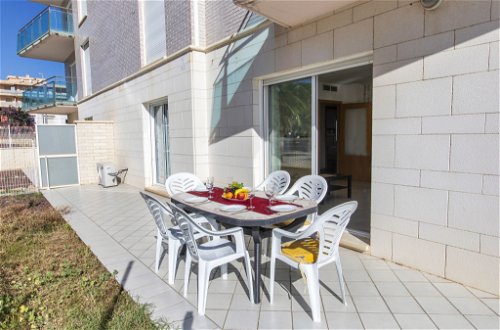 Photo 14 - 2 bedroom Apartment in Mont-roig del Camp with swimming pool and sea view