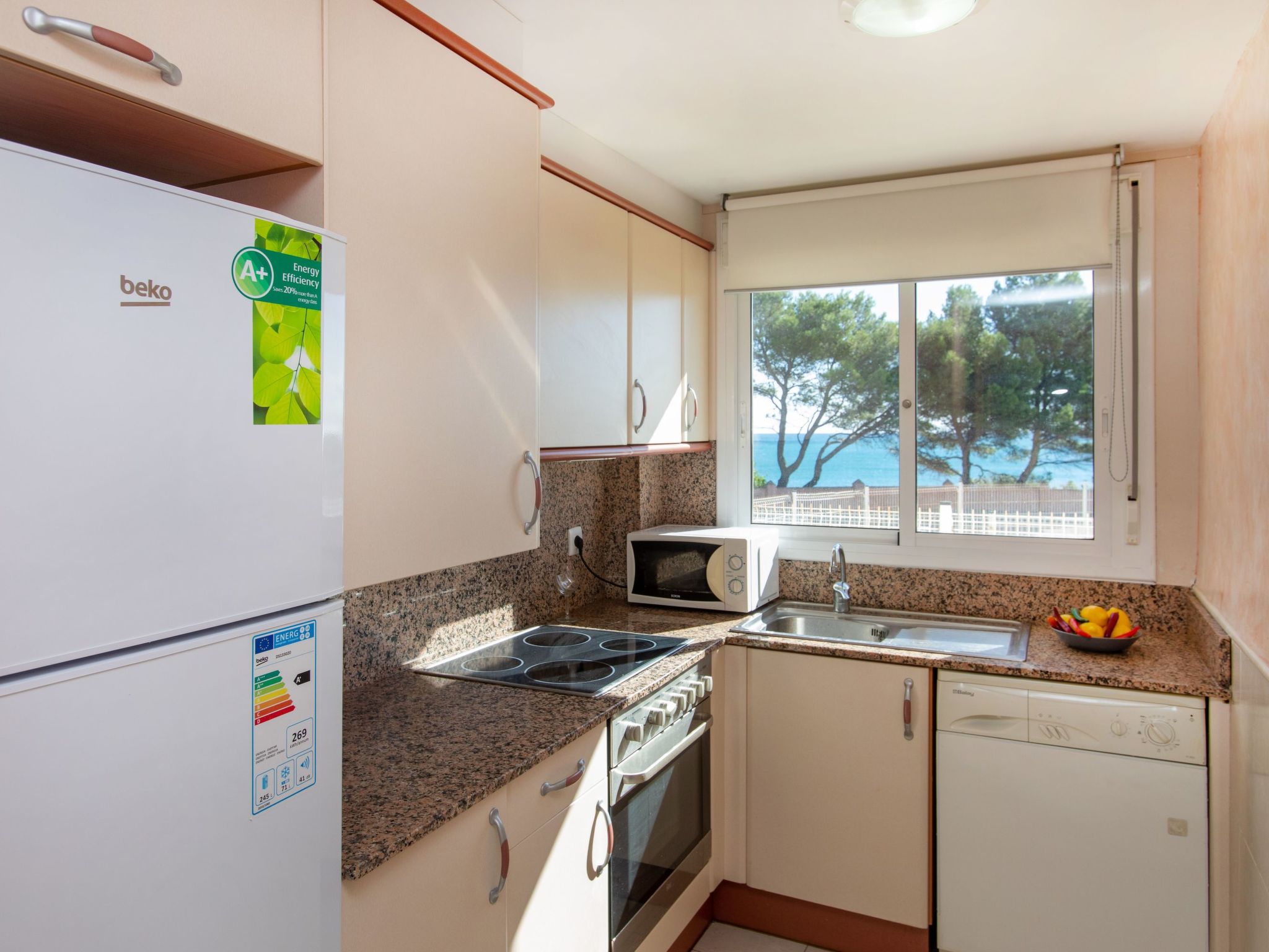 Foto 9 - Apartamento de 2 quartos em Mont-roig del Camp com piscina e vistas do mar