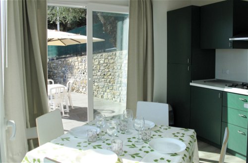 Foto 31 - Haus mit 2 Schlafzimmern in San Lorenzo al Mare mit terrasse und blick aufs meer