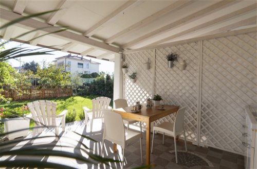 Foto 1 - Apartamento de 1 habitación en Vallecrosia con jardín y vistas al mar