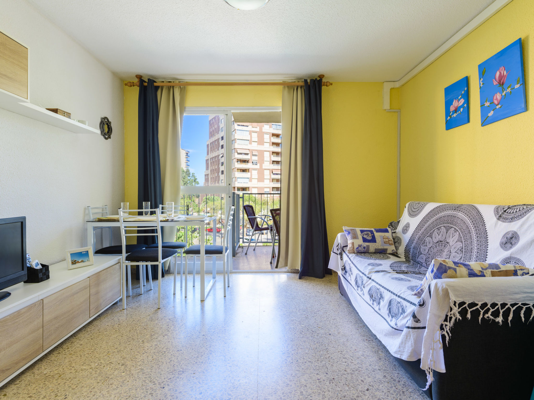 Photo 2 - 1 bedroom Apartment in Oropesa del Mar with swimming pool and garden