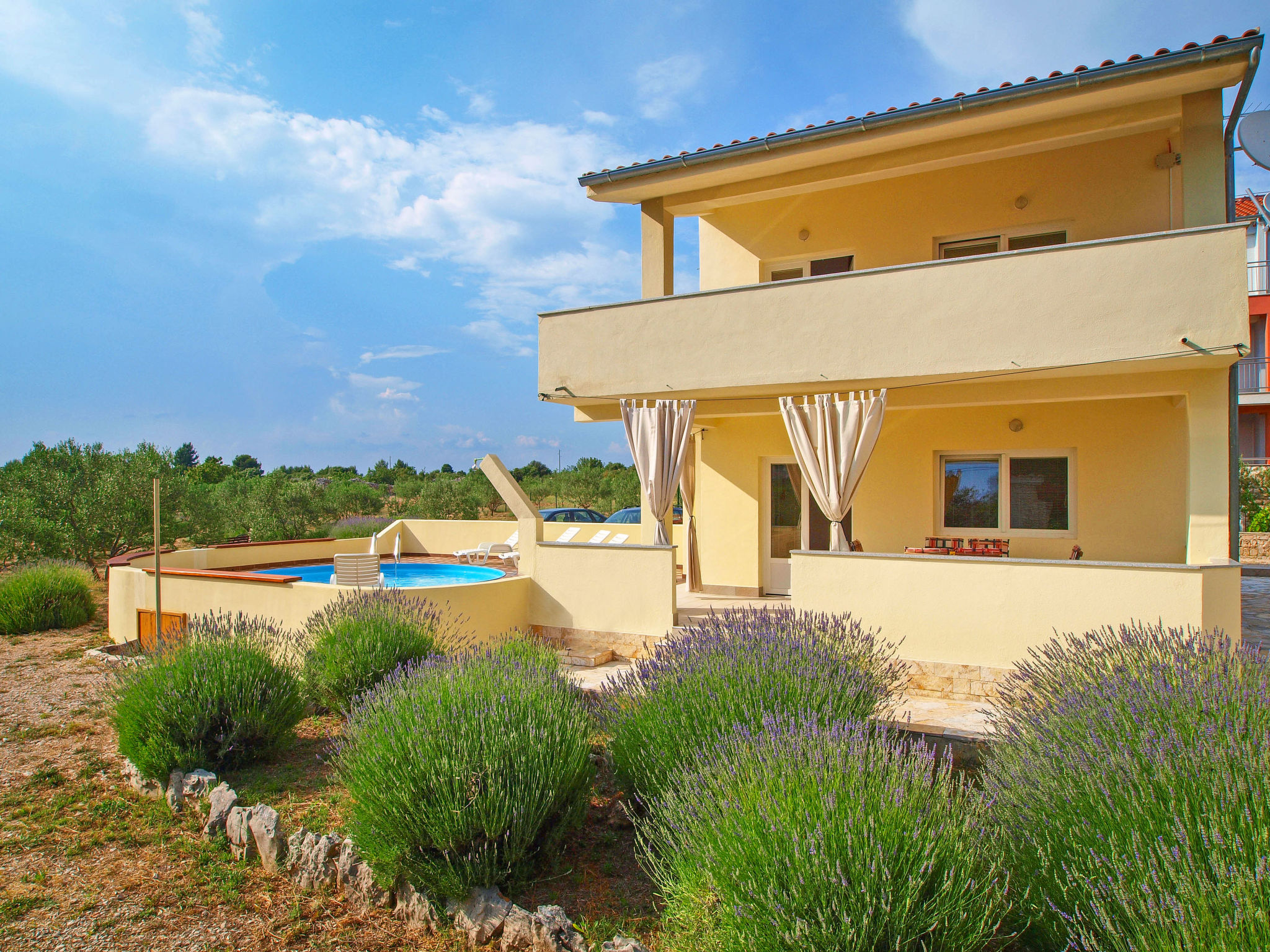 Photo 2 - Appartement de 2 chambres à Sibenik avec piscine privée et jardin