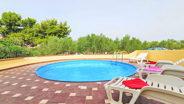Apartamento de 3 quartos em Sibenik com piscina privada e jardim - Foto 2
