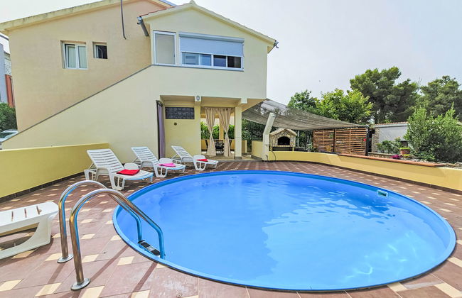 Apartamento de 3 quartos em Sibenik com piscina privada e jardim - Foto 1