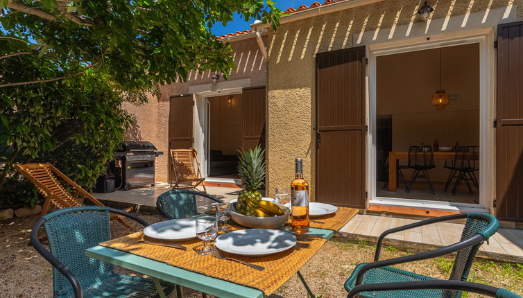 Foto 1 - Casa de 2 habitaciones en Sanary-sur-Mer con jardín y terraza