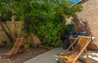 Photo 2 - Maison de 2 chambres à Sanary-sur-Mer avec jardin et terrasse