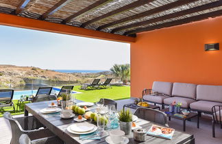 Photo 2 - 3 bedroom House in San Bartolomé de Tirajana with private pool and garden