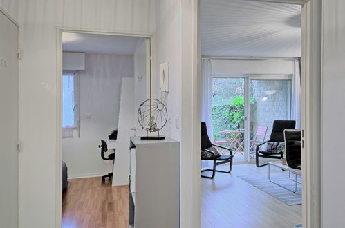 Foto 9 - Appartamento con 1 camera da letto a Vannes con giardino e vista mare