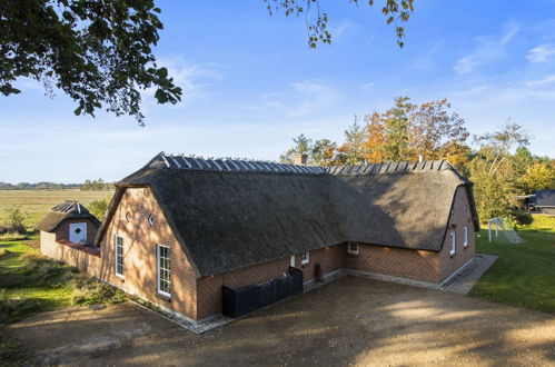 Photo 2 - Maison de 6 chambres à Væggerløse avec piscine privée et terrasse