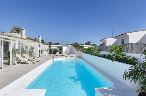 Photo 1 - Maison de 2 chambres à San Bartolomé de Tirajana avec piscine et terrasse