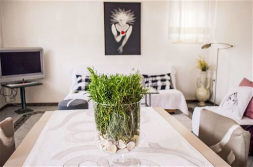 Foto 3 - Casa con 5 camere da letto a Trogir con giardino e vista mare