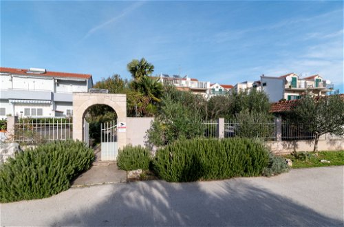 Foto 35 - Casa de 5 quartos em Trogir com jardim e vistas do mar