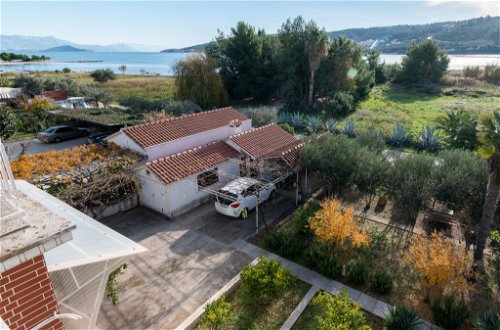 Foto 32 - Casa con 5 camere da letto a Trogir con giardino e vista mare